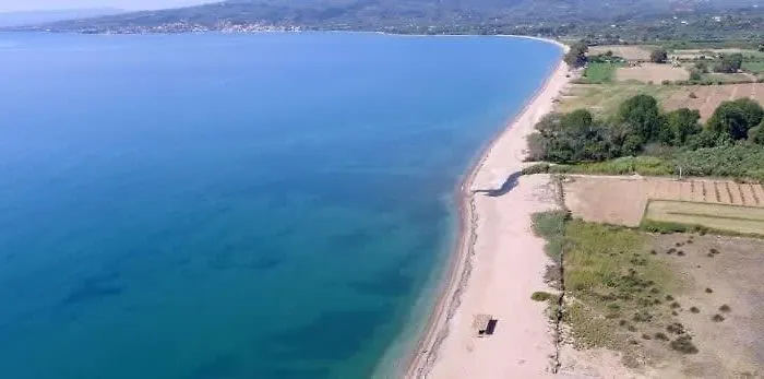 Stone House With Garden Near The Apartment Petalídhion