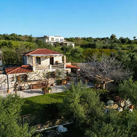 Stone House With Garden Near The Lejlighed