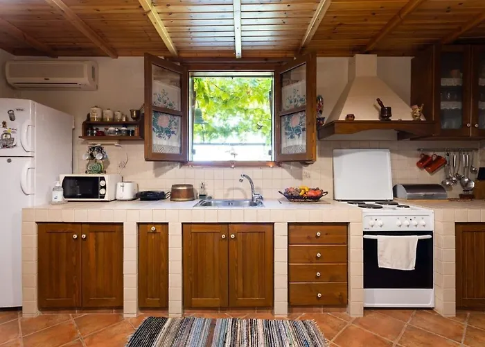 Апартаменты Stone House With Garden Near The *