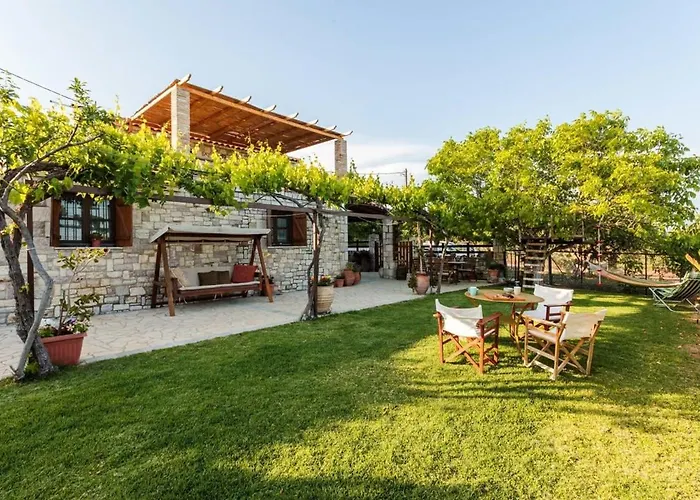 Stone House With Garden Near The Апартаменты *